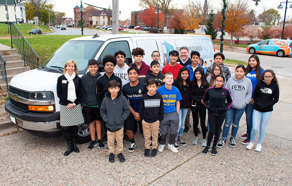 Ascentra helps provide new van for Boys and Girls Club